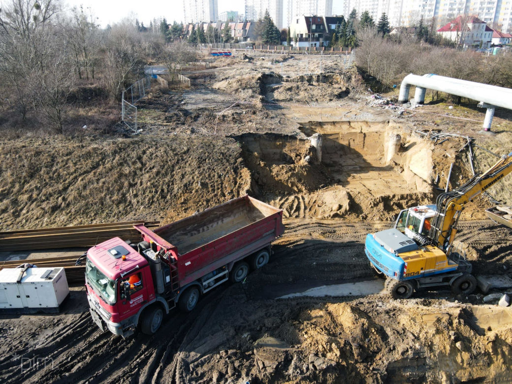 Nowy wiadukt przy ul. Kurlandzkiej w miejscu wyburzonego