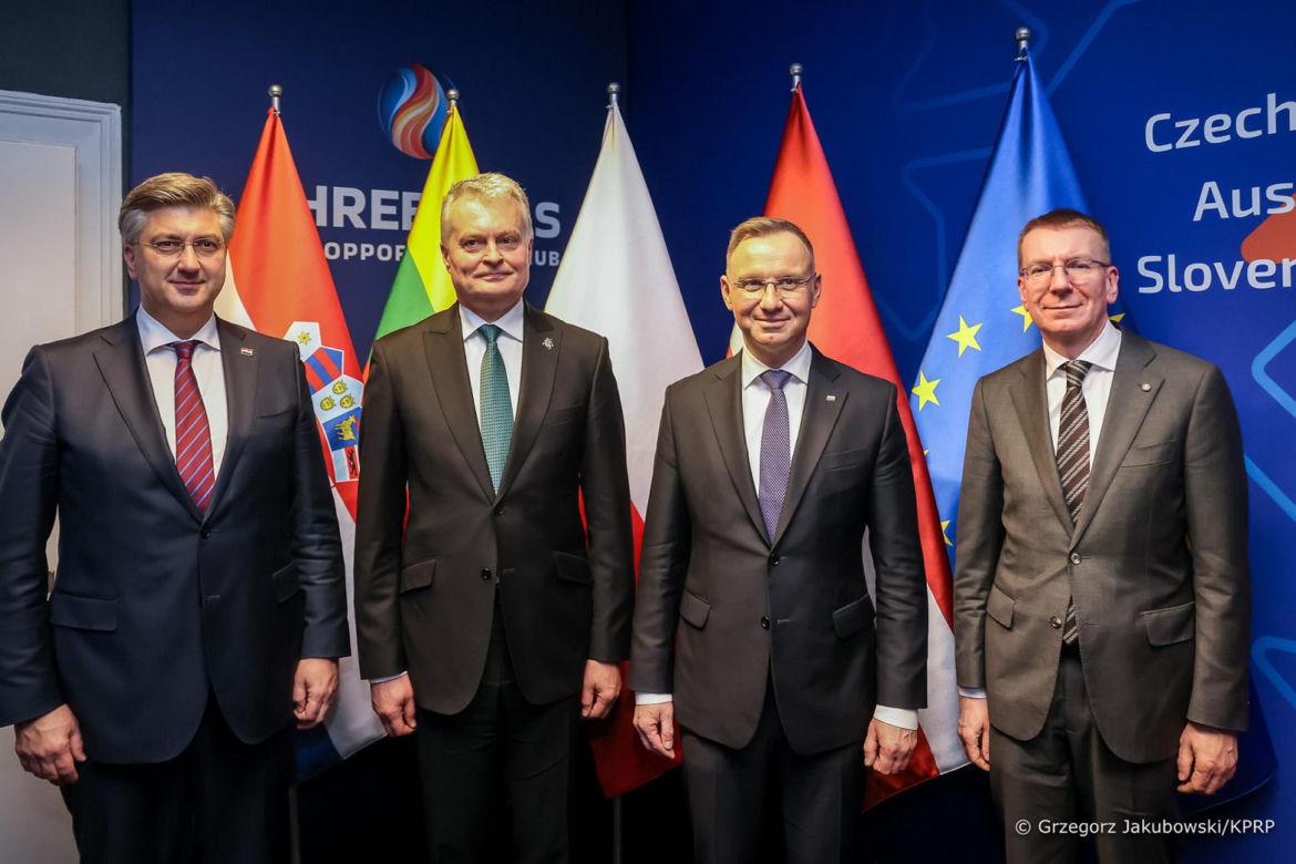 Prezydent Andrzej Duda w Davos. "Ukraina musi zwyciężyć"
