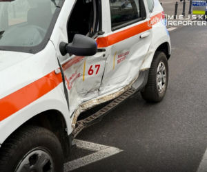 Jechali do wykolejonego tramwaju, doszło do wypadku. Trzy osoby ranne