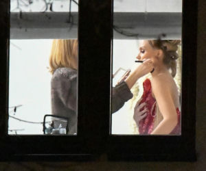 Agnieszka Kaczorowska w wałkach na głowie. Tak szykowała się na ramówkę TVP