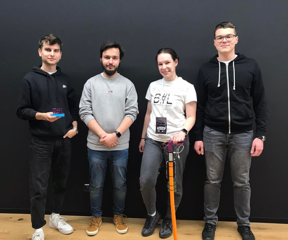 Studenci AGH stworzyli inteligentną laskę