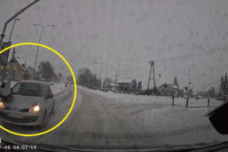 Potrącenie 16-latki na przejściu dla pieszych. Szokujące nagranie