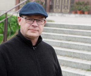 Hejter groził śmiercią łomżyńskiemu kapłanowi. W sądzie przepraszał