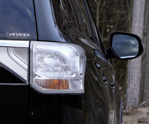Mitsubishi Outlander 2.2 DID AT 4WD Fischer