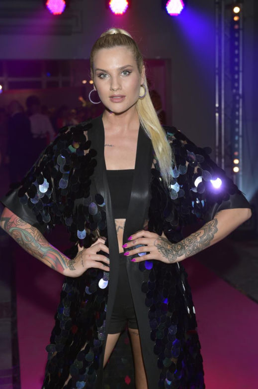 Karolina Gilon na początku kariery