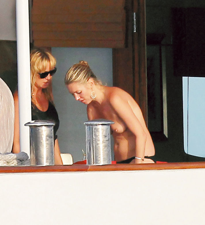 Kate Moss robi plum!