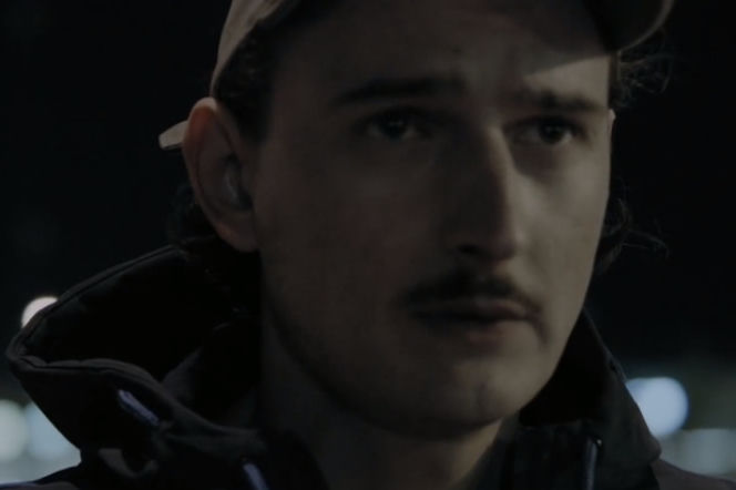 Dawid Podsiadło w teledysku do W dobra strone
