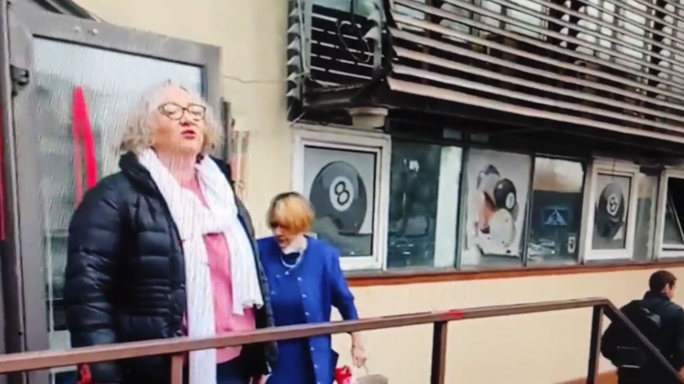 Awantura przed siedzibą PiS. Marta Lempart oberwała od sprzątaczki