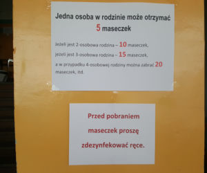 Bydgoszczanie odbierają darmowe maseczki! 