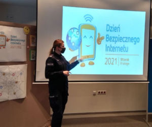 Podkarpaccy policjanci składają życzenia w Dniu Kobiet