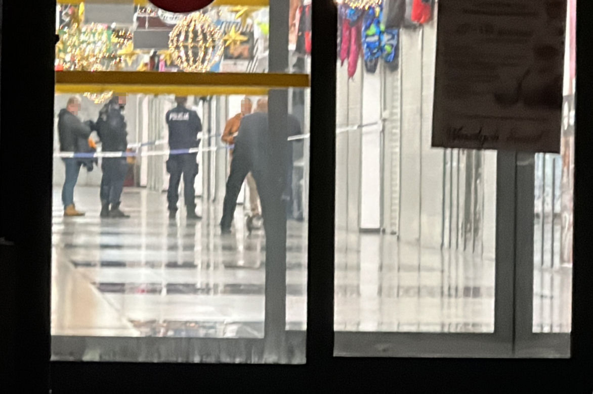  Brutalny atak nożem na Marywilskiej. Sprawca uciekł 