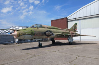 Wojskowe Zakłady Lotnicze sprzedają Su-22. Samolot szturmowy można kupić za cenę nowego auta
