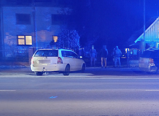 Ugodził ukochaną nożem przy świątecznym stole. Kłótnia kochanków skończyła się tragedią