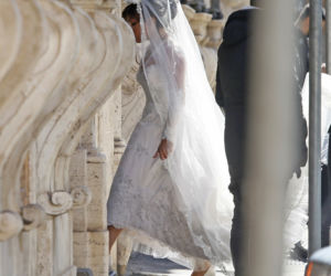 Lady Gaga w sukni ślubnej na planie House of Gucci