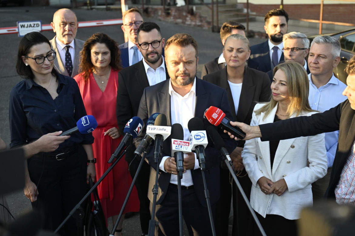 Kaczyński zwołał ważne posiedzenie PiS. Politycy już zjeżdżają na Nowogrodzką