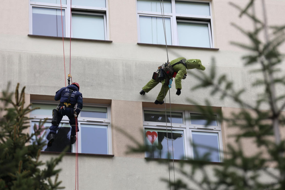 Alpiniści dla WOŚP dali radość małym pacjentom z Uniwersyteckiego Szpitala Dziecięcego w Lublinie