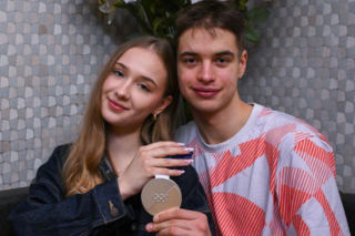 Władimir Semirunnij: DZIEWCZYNA i RODZICE pomagają łyżwiarzowi