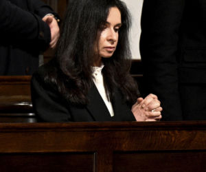 Msza za ofiary Smoleńska w Archikatedrze. Obecni Nawrocki i Kaczyńska