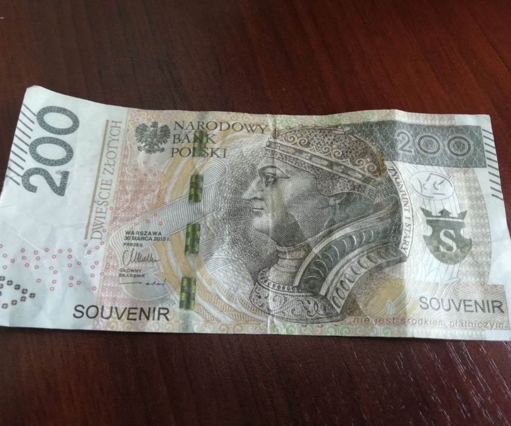 Do obiegu trafiły FAŁSZYWE banknoty