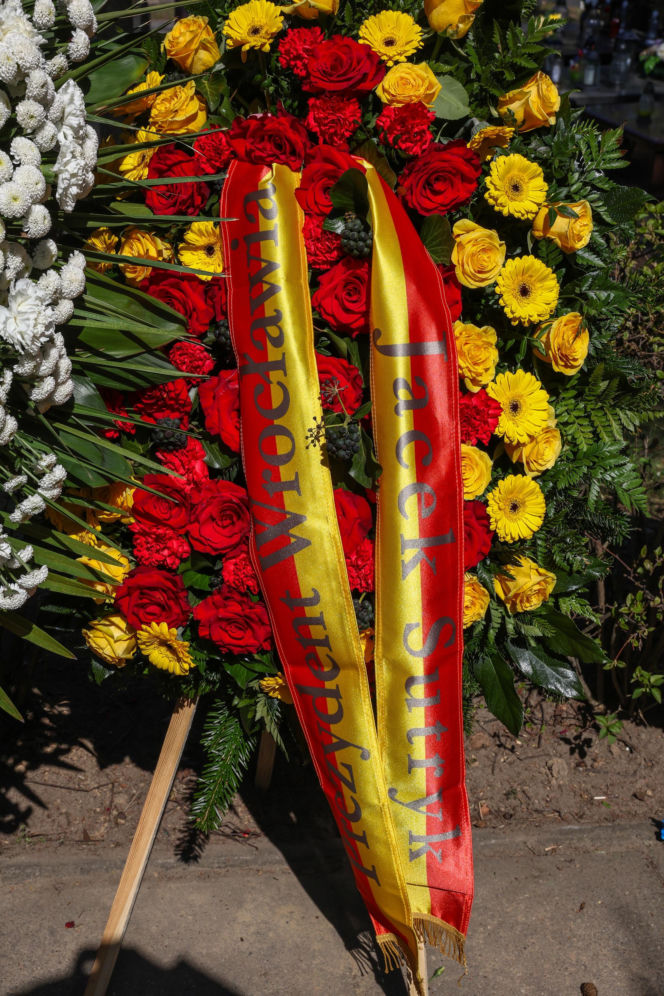 Tak wygląda grób Jacka Magiery dwa dni po pogrzebie