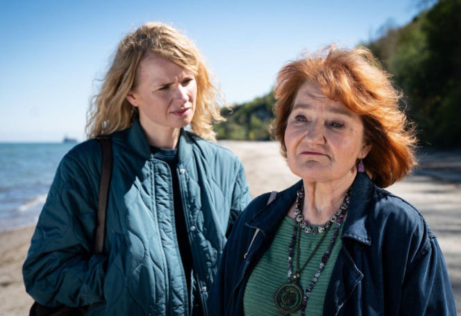 "Profilerka" sezon 2 - odcinek 13 streszczenie. Tomek dokonuje przełomowego odkrycia: w noc zabójstwa pod firmą Maxa widziano samochód Roberta