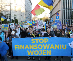  Stop finansowaniu wojen. Manifestacja w Warszawie