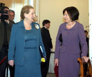 Madeleine Albright, była sekretarz stanu USA, nie żyje. Była pierwszą kobietą na tym stanowisku