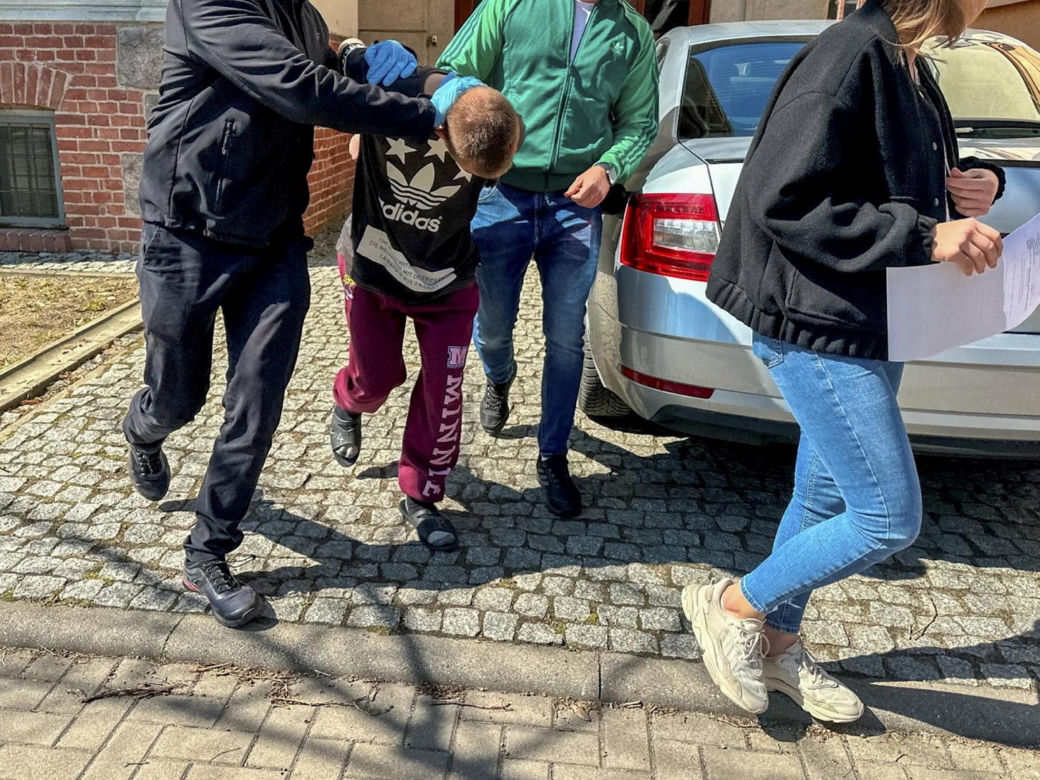 Oglądali debatę prezydencką. Michał wpadł w szał! Tragiczny finał