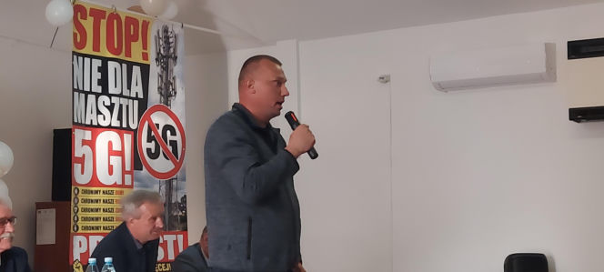 Spotkanie w sprawie budowy masztu 5 G w Płoskiem