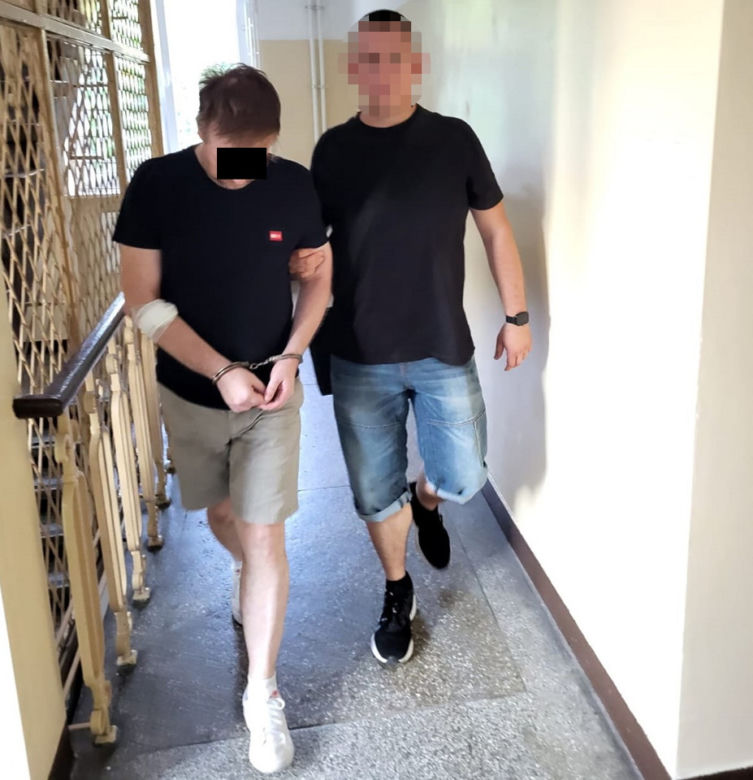 Kradł laptopy na potęgę! Przyznał się do kradzieży 100, z firmy zniknęło aż 266 komputerów