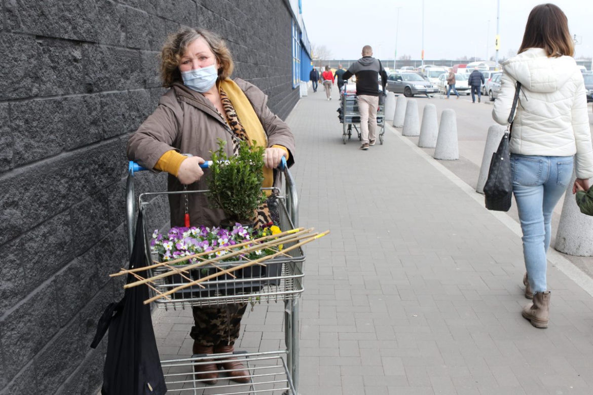 Mieszkańcy Warszawy szturmują markety budowlane