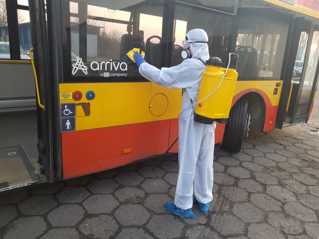 Dezynfekcja autobusów i tramwajów w Grudziądzu. Podwyższone ryzyko zarażenia koronawirusem