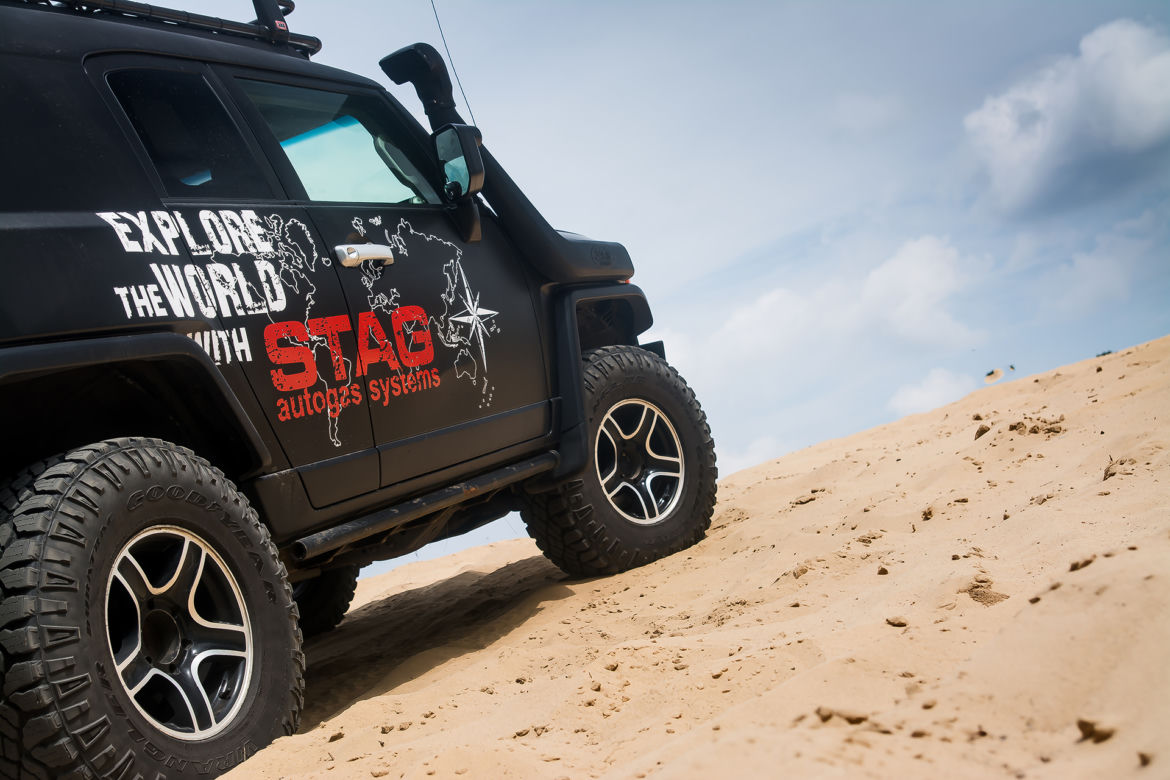 Toyota FJ Cruiser 4.0 V6 z instalacją CNG
