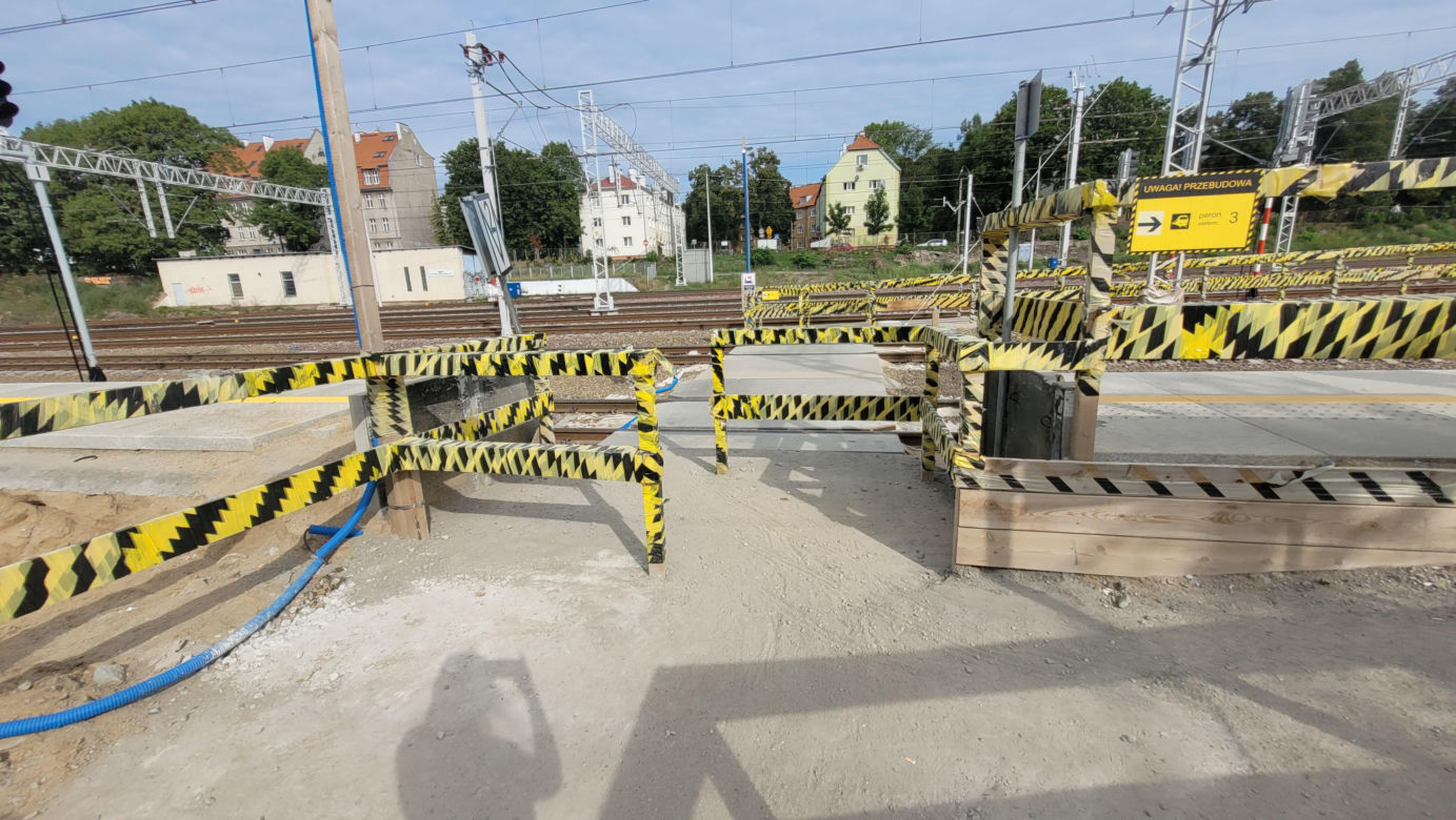 Dworzec główny w Olsztynie jak labirynt? „Jest tak skomplikowany, że zamieszkał w nim Minotaur”