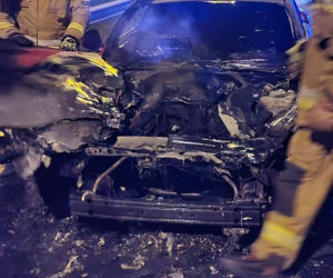 Mustang stanął w płomieniach na S3. Akcja strażaków na Dolnym Śląsku