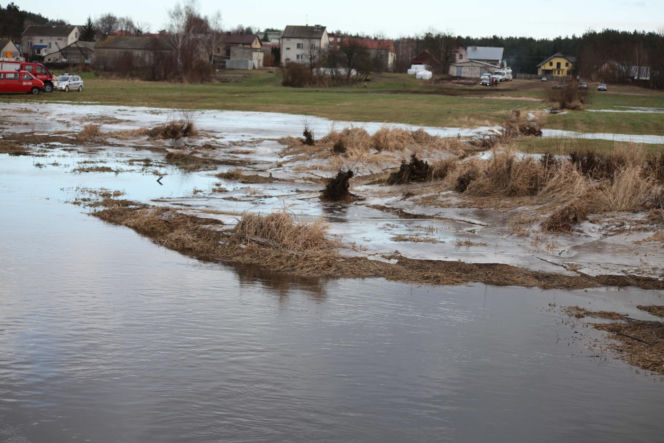 Bracia zginęli pod lodem. Tragedia w Mokobrodach