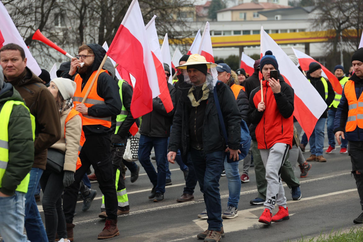 Protest rolników 20 marca w Lublinie. Przeszli ulicami miasta pod LUW
