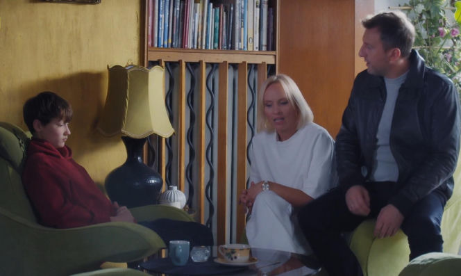 M jak miłość odc. 1920. Dorota (Iwona Rejzner), Bartek (Arkadiusz Smoleński), Franek (Jarosław Śmigielski)