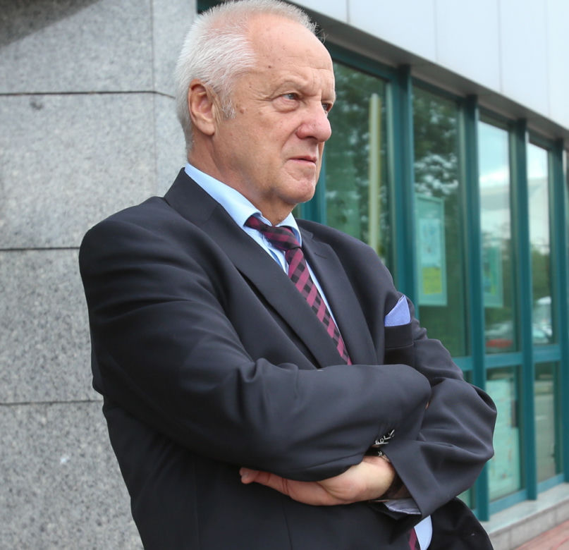  STEFAN NIESIOŁOWSKI