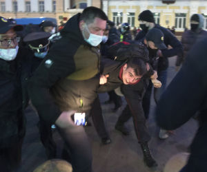 Rosjanie protestują przeciwko Putinowi! Tysiące na ulicach, aresztowania