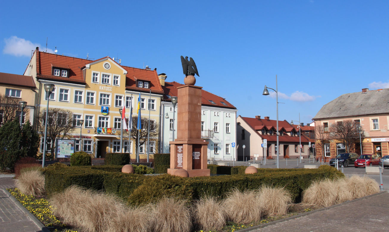 To jedno z najpiękniejszych śląskich miast. Jego rynek to perła architektury
