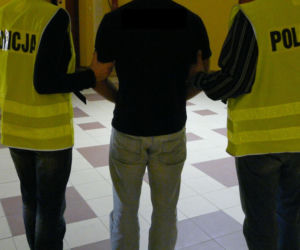 Zaatakowali nastolatka na ulicy i grozili mu nożem. Młodzi przestępcy z zarzutami