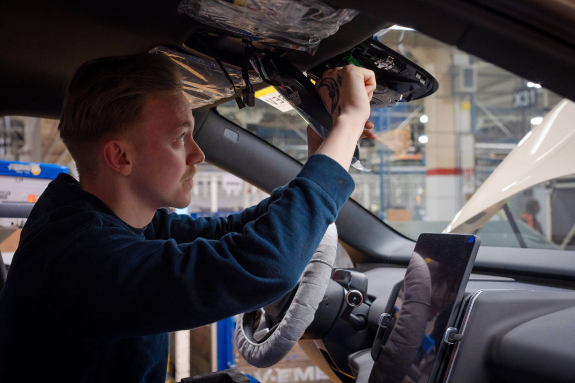 Produkcja Volvo EX30 w Gandawie