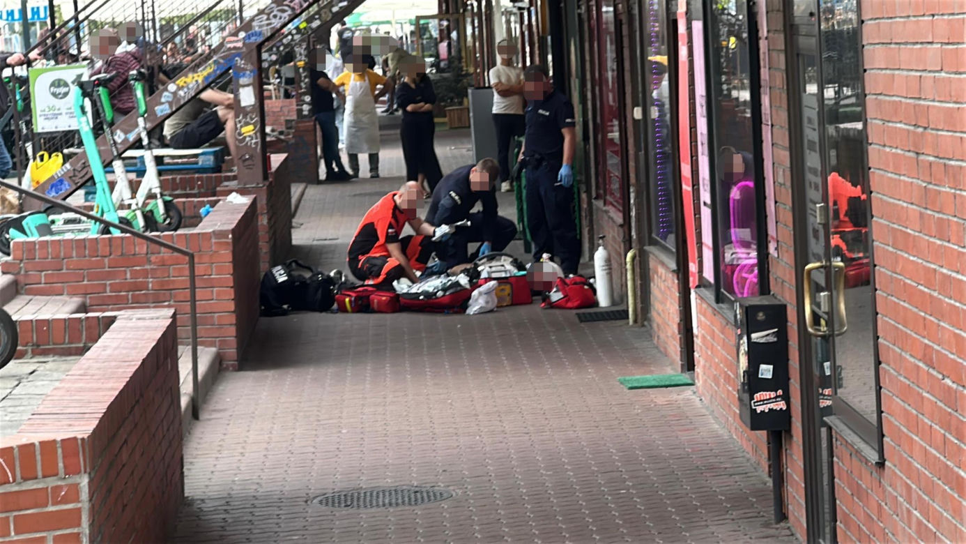 Spadł z wysokości i zmarł. Tragedia w Śródmieściu