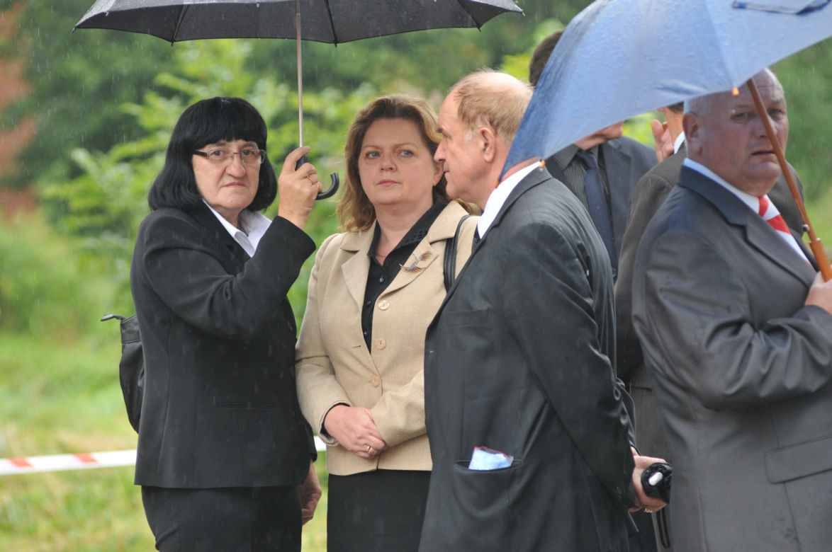 POGRZEB LEPPERA: Żona Irena Lepper, syn Tomasz Lepper  - kto jeszcze był na pogrzebie Andrzeja Leppera