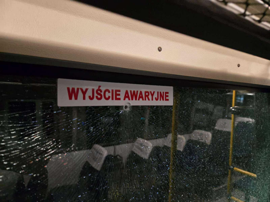 Ktoś strzelał do autobusu w Jeleniej Górze