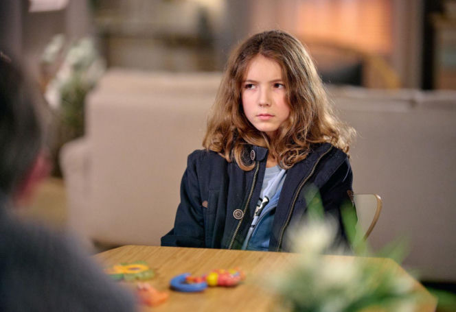 "Na Wspólnej", odcinek 4171: Kariera Mariusza wisi na włosku. Mężczyzna ucieka w alkohol i odsuwa się od Oli