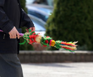 Wałęsa nie uwzględnia drożyzny bo nadal daje ubogim 10 zł 