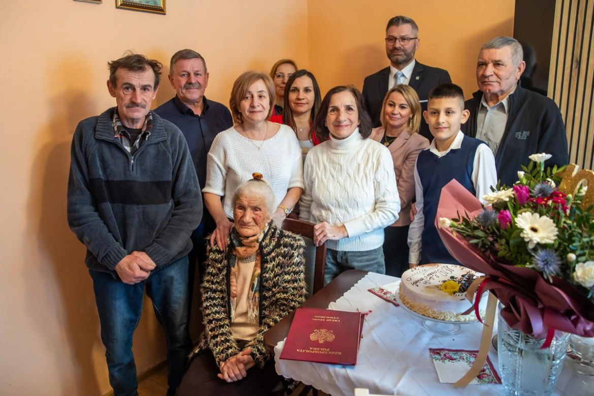 Życie pani Anieli jest naznaczone wojennymi traumami! Teraz skończyła 100 lat i wspomina młodość