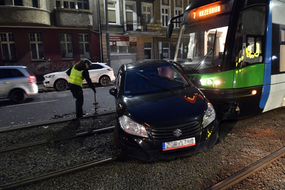 Szczecin: Zderzenie auta z tramwajem